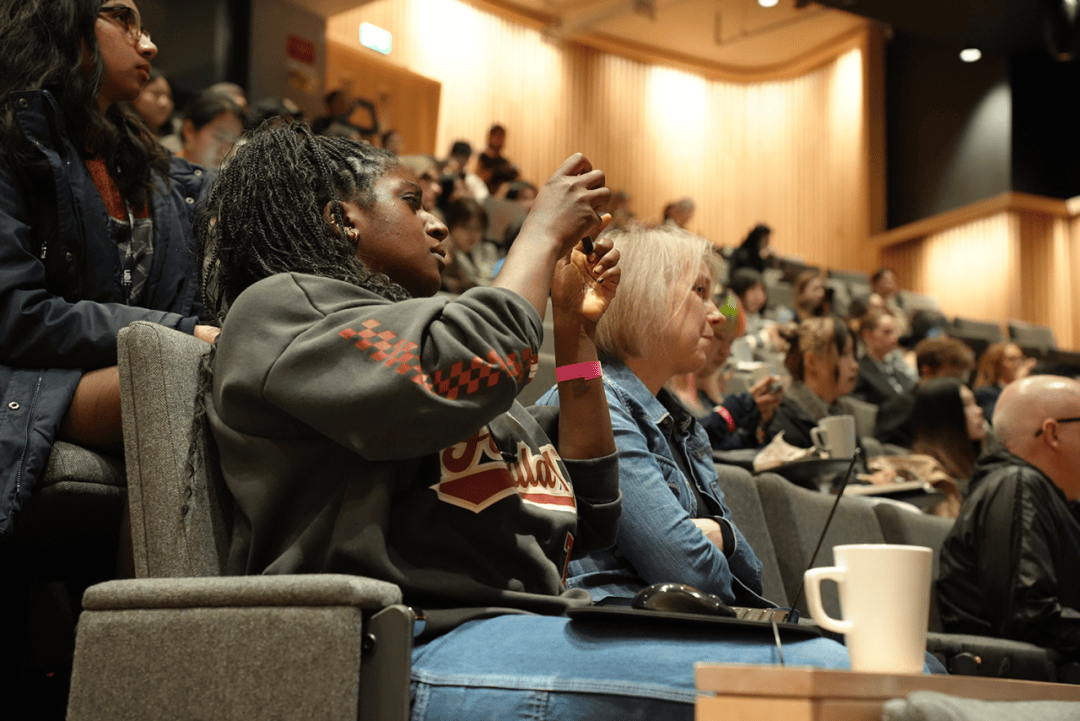 清华在伦敦举办第三届全球运动装备创新设计大赛j9九游会俱乐部登录入口行业丨安踏集团携手(图3)